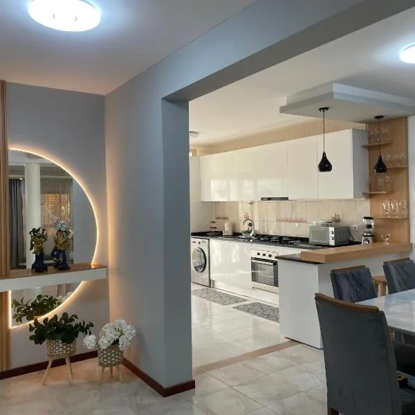 Hendy's cozy apt, khách sạn ở Praia