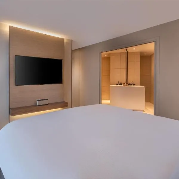 Radisson Blu CDG Airport Terminal Hotel, Paris, hotel em Tremblay En France