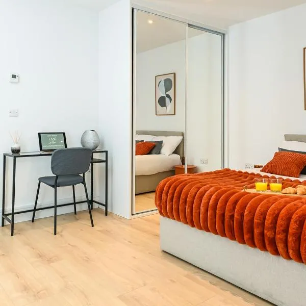 Wembley Park Modern Studio Apartment With Gym & Cinema Room, Hotel in London