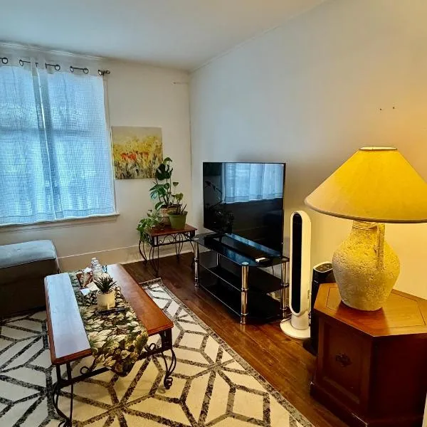 Cozy Full House 3 bedrooms, hotel di Regina