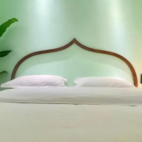 Mangshi Dai Elephant Mansion Hotel, hotel in Mangshi