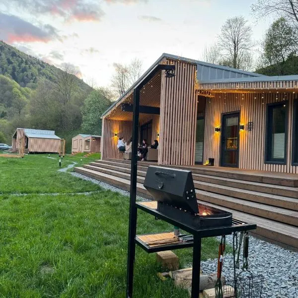 Trava Bungalow, hotel u gradu Korostov