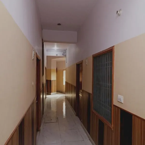 Hotel O AKBAR PALACE, hotel i Aligarh