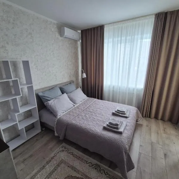 Квартира класу люкс в центр міста, район ЦУМ, світло не вимикають, hotel din Cernihiv
