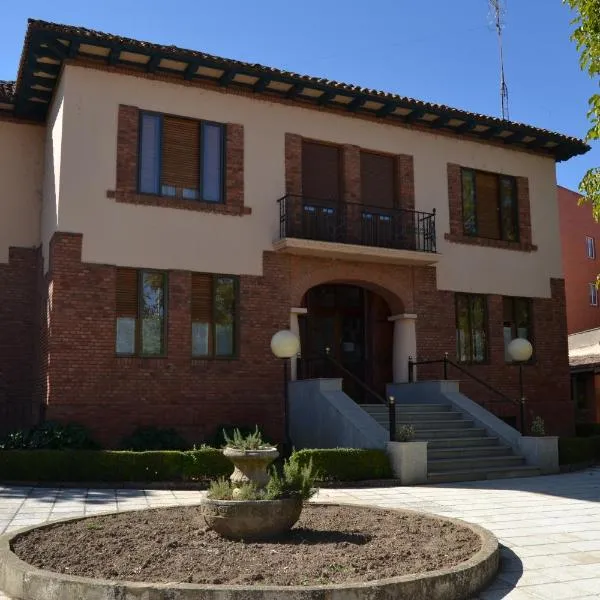 Hotel Villegas, viešbutis mieste Valensija de Don Chuanas