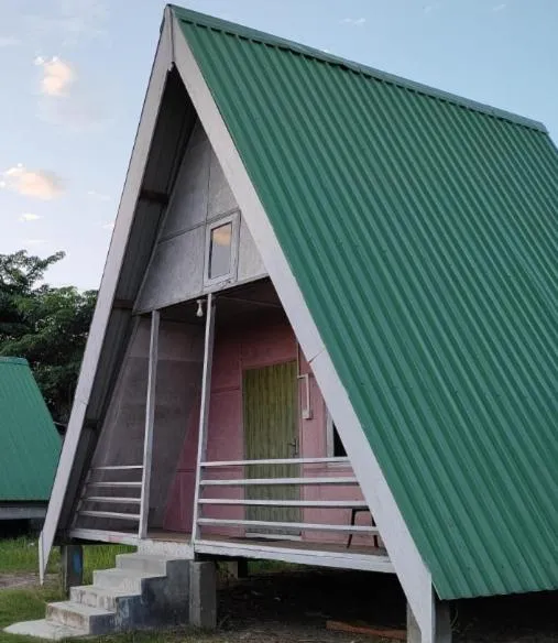 Wood Town Resort-1: Kharem şehrinde bir otel