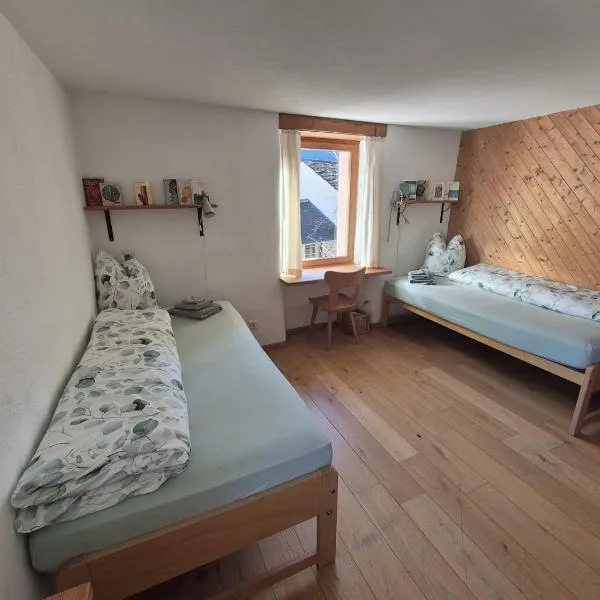 卡比奧洛中央-藝術旅舍，Cabbiolo的飯店