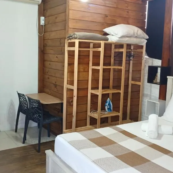 Suíte 77 privativa , há 11km da vila germânica，位于布卢梅瑙的酒店