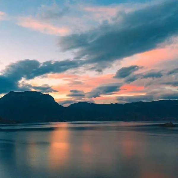 Zuosuo에 위치한 호텔 Sky of September Lugu Lake Hotel