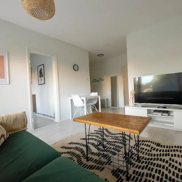 Bright apartment in the Center, hotel v destinácii Kajaani