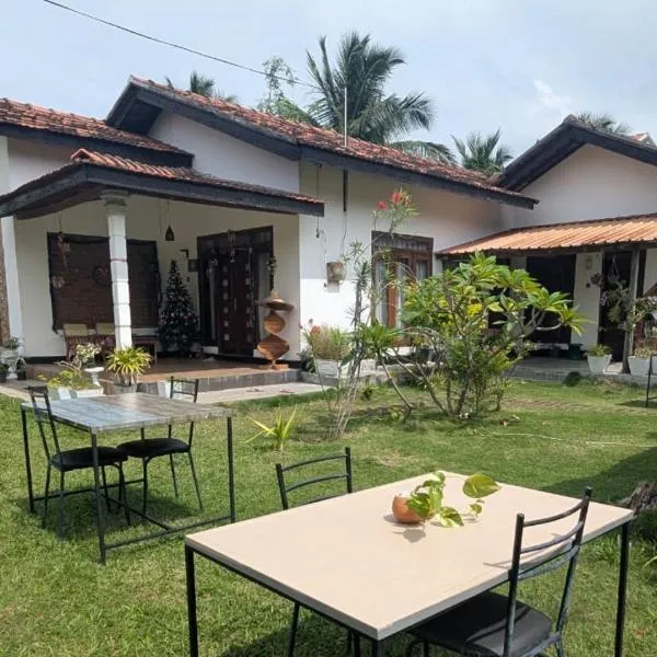 Aiden Homestay, hotel v mestu Pasikuda