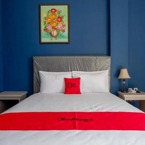 RedDoorz Plus Syariah @ Hotel Boulevard Luwuk, hotel em Luwuk