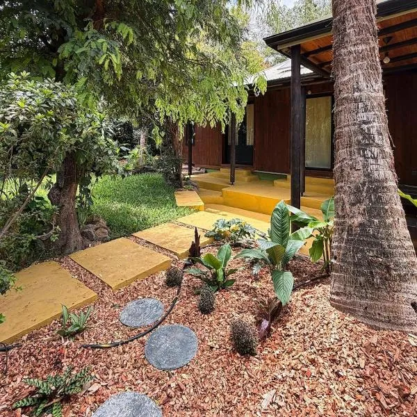 Imbali Lodge -jacuzzi - plage 15min - volcan 45min, hotel i Le Tampon