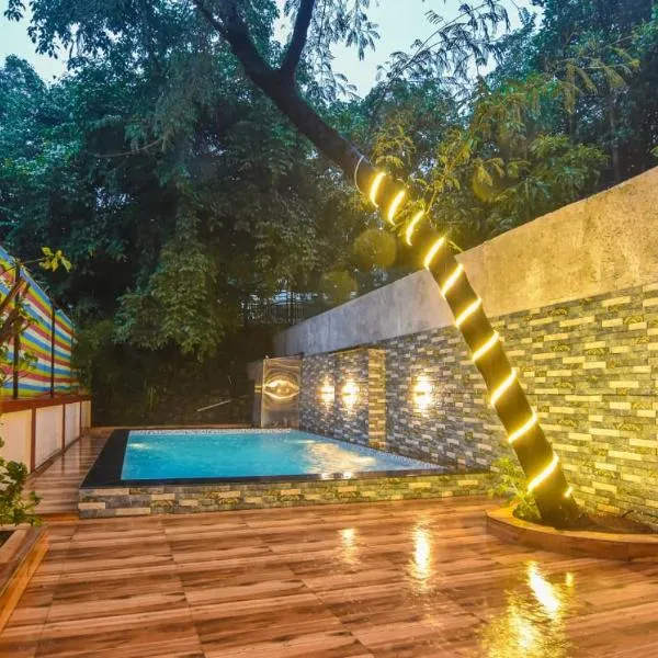 Diamond Villa - The Dream Stays ll pvt pool ll 2AcRooms ll WiFi, hotel en Lonavala