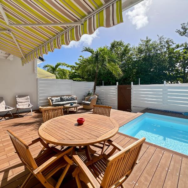 Mango Rouge, 2 bedrooms & pool, Saint Martin