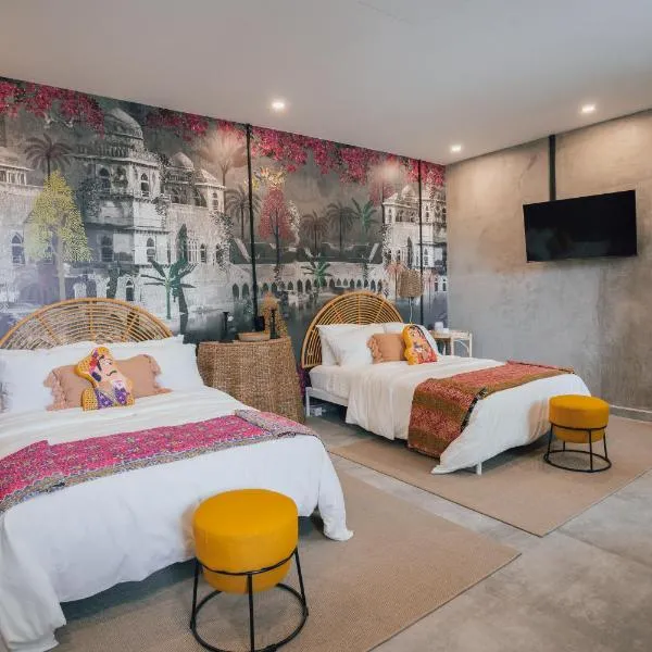 Flor De India, hotel i San Juan