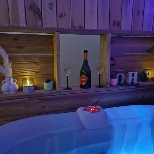 Maison du bonheur de JC, hotel a Cabrières-dʼAigues