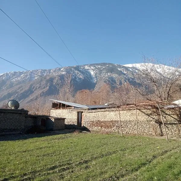 Azeem's Homestay, khách sạn ở Chitral