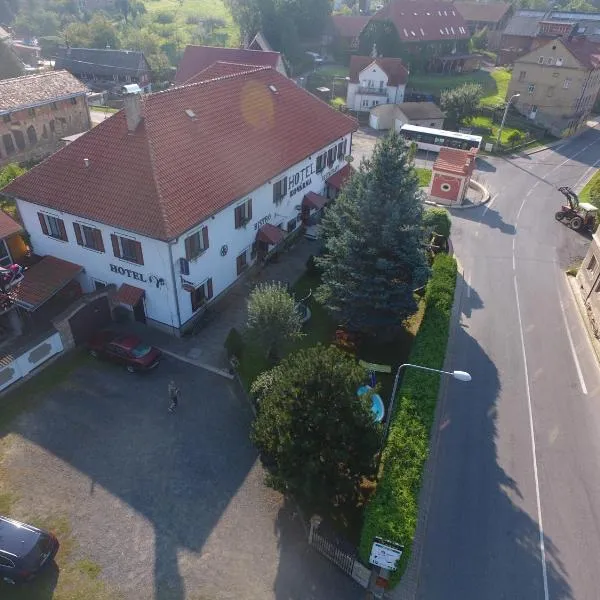 Hotel Kovarna, hotel a Děčín