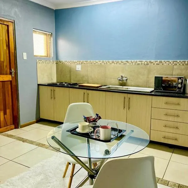Palmetto guesthouse, hotel em Mahikeng