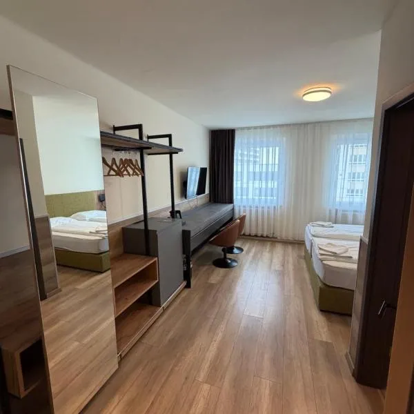 Turm Inn 24H Self Check In By H&H Hotels, hotel a Linz