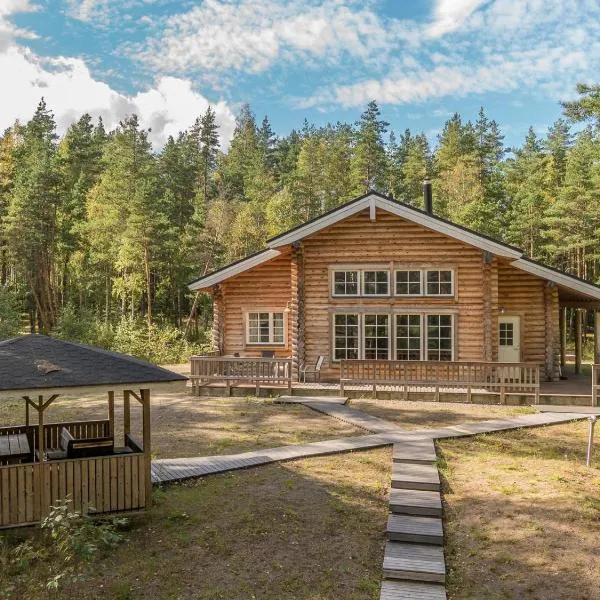 Holiday Home Valkealammi by Interhome, hotel v destinaci Vehmainen