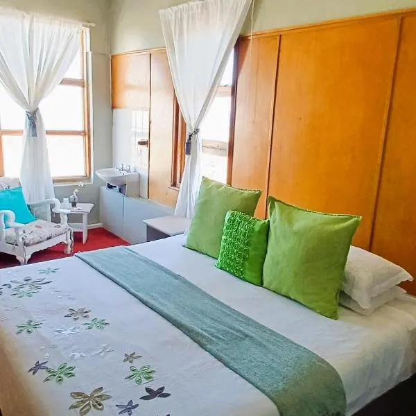 Oceanic Flashpackers accommodation, hotel East Londonban