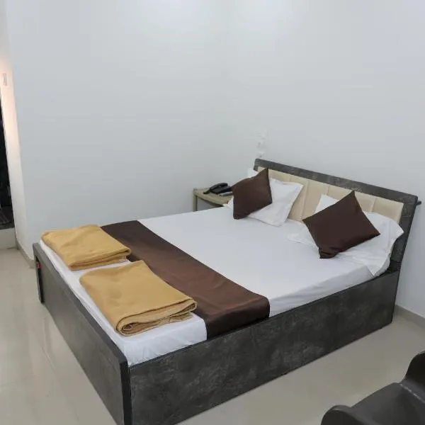 Hotel Sky Blue, hotel u gradu 'Surat'