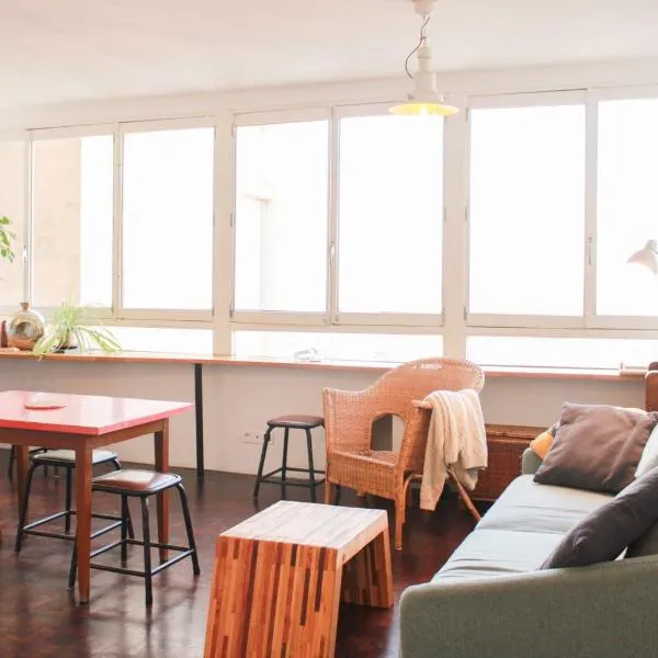 Apartment with stunning views in Paris, hotel u Parizu