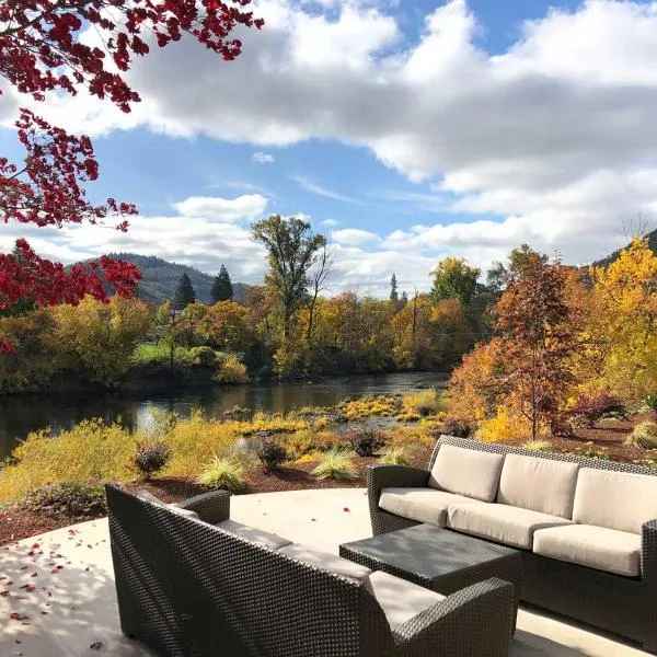 The Lodge at Roseburg, hotel en Roseburg