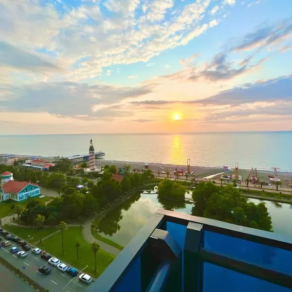 SeaView Suite with panoramic view, hotel din Batumi