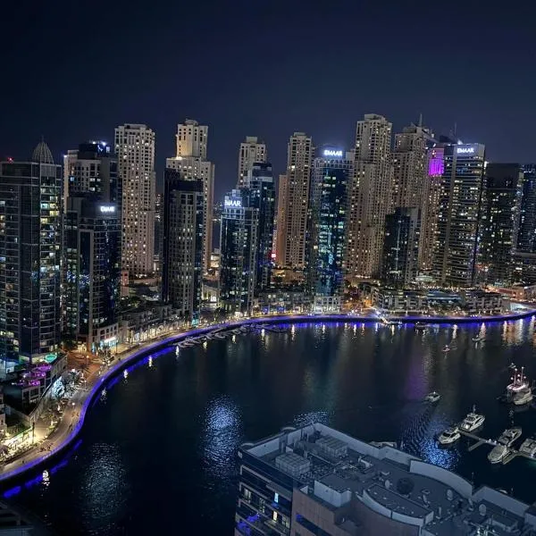 Full Marina View Luxury Guest Suite Private Pool Adult Only,No Halal, hotelli Dubaissa