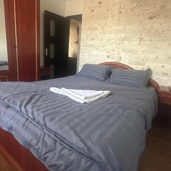 2 Rooms Center Ramnicu Valcea, hotel en Râmnicu Vâlcea