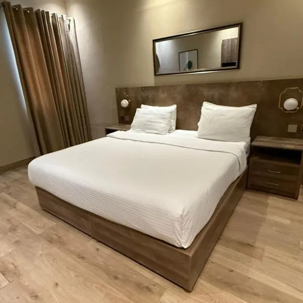 Hamsun Shahrah-e-Faisal, hotel em Karachi