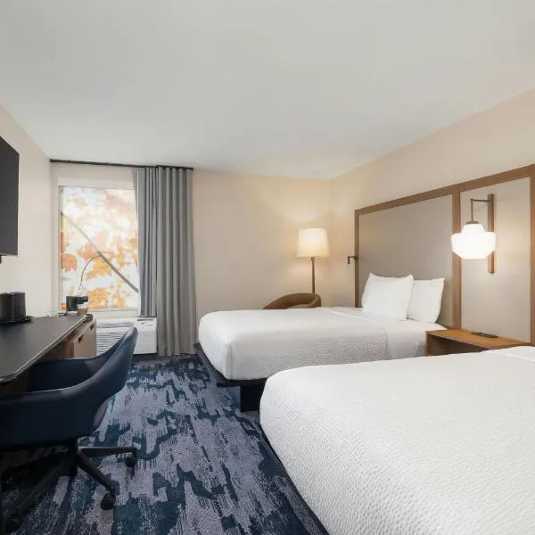 Viesnīca Fairfield by Marriott Inn & Suites Clinton pilsētā Klintona