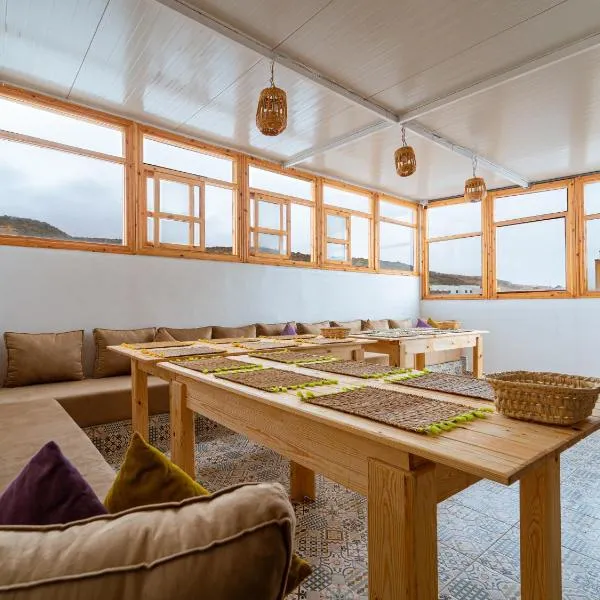 Roots Surf House - Anza,阿加迪爾的飯店