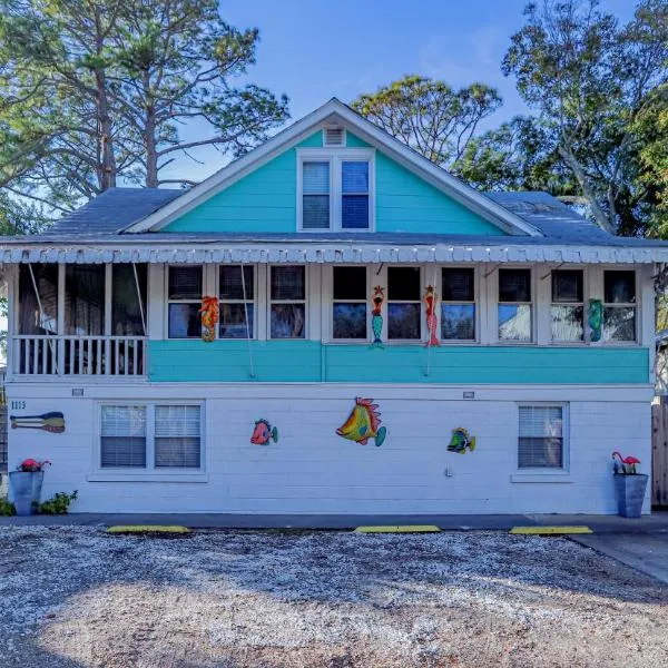 2 blocks to Bliss Tybee Beach, Minutes to Historic Savannah!، فندق في تيبي أيلاند