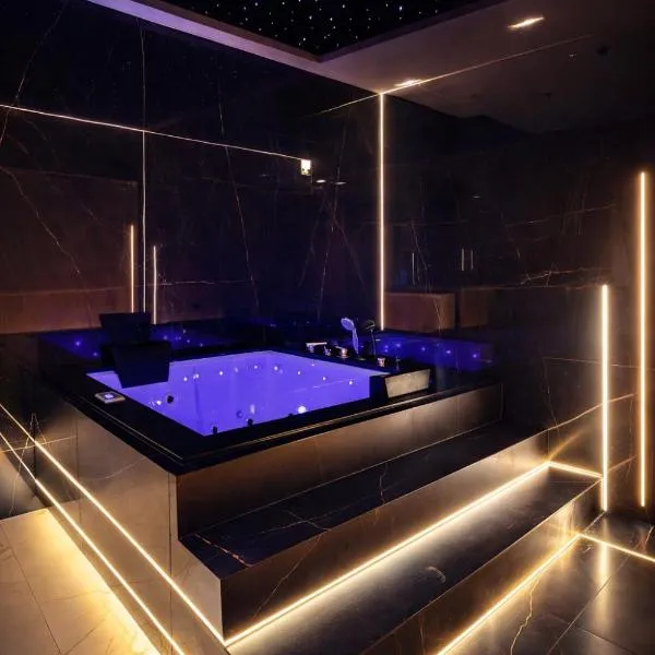 Anielski Apartament z jacuzzi i sauną NOWY 2 sypialnie Relaks & SPA, hotel in Krakow