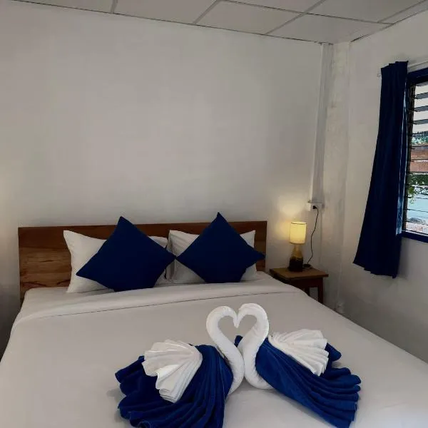 SeaSmile Beach Resort Koh Jum, hotel i Koh Jum