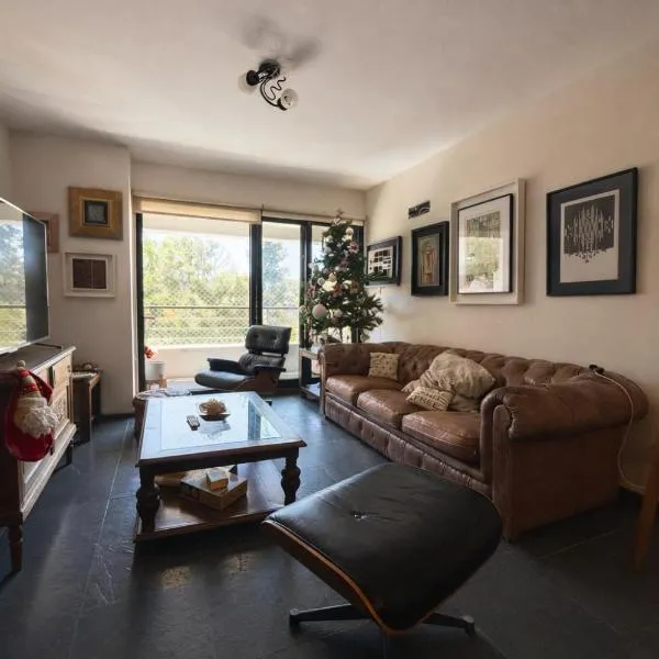 Oceanfront apartment in Barra de Carrasco, hotell i Montevideo