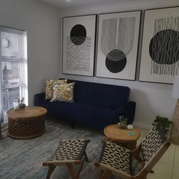 Anyomi Zen, hotell i Gqeberha