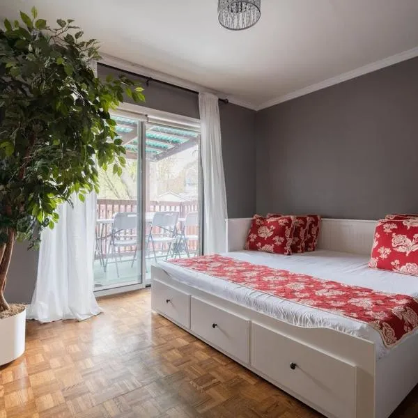 Spacious Bright Home In Woodbridge, hotel en Vaughan
