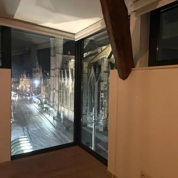 Duplex Apartment in the Heart of Ghent with Fantastic Views, hotelli Gentissä