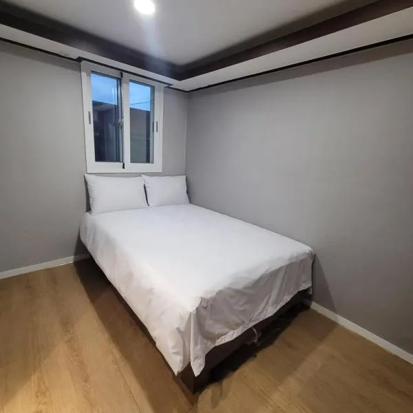 서울 7호선 춘의역 stay M, hotel u gradu Nae-ri