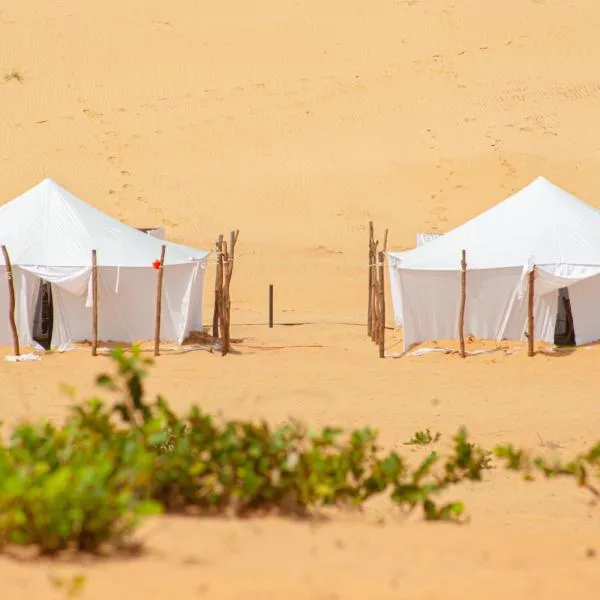 Eden Lodge - Desert Camp, hotel di Kébémèr