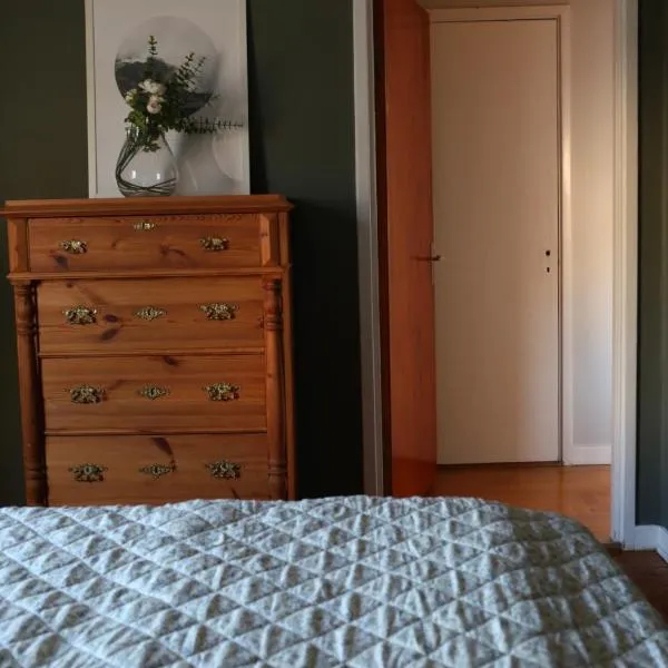 Lägenhet nära hav och centrum, hotelli kohteessa Halmstad