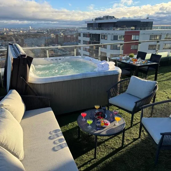 Grand Penthouse And SPA, hotel em Riga