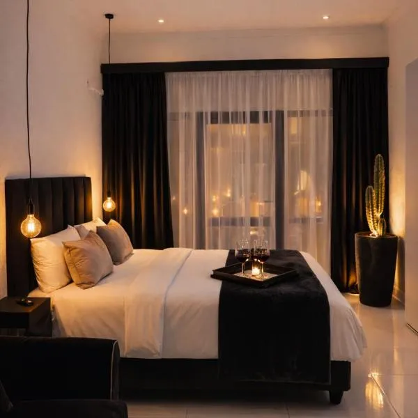 Industrial CHIC Apartment 113 - Luxury City Escape, Washing Machine & Fast WiFi, hotel in Johannesburg