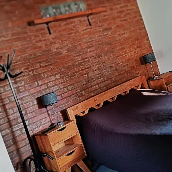 Viesnīca Moonshine Alojamiento para 2 personas pilsētā Merlo