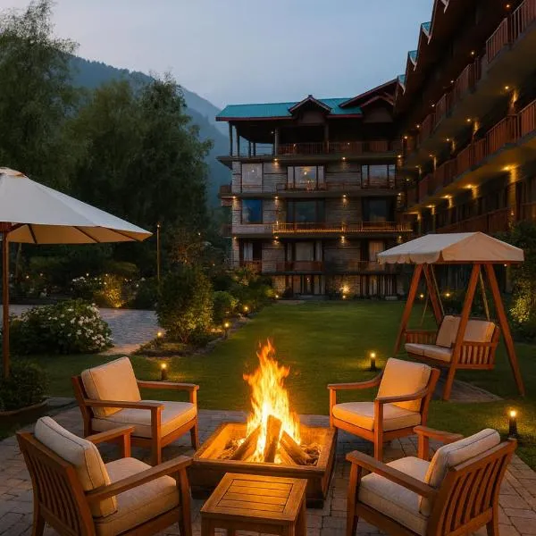 Viesnīca Himalayan Fort Resort, Manali - #Riverside Property #Big Garden with Campfire #Guest Preferred #Scenic River & Mountain View #Big Parking #Luxury Balcony Room #Playing Zone #Property of the Year pilsētā Manali